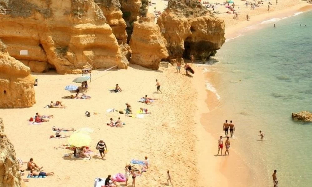 Πρώτη η Ελλάδα στις προτιμήσεις των ταξιδιωτών